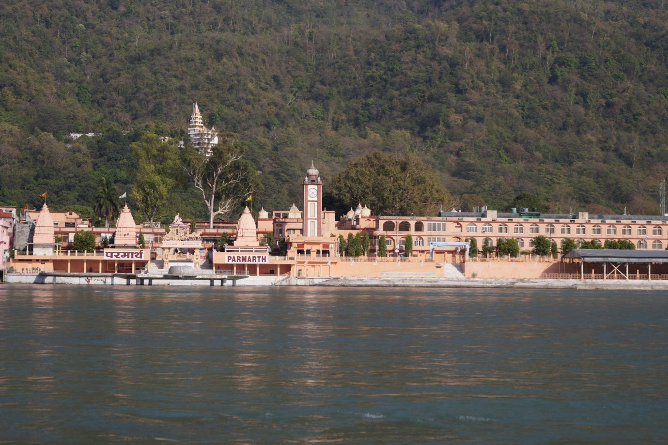 List Of Best Ashrams For Meditation And Yoga In Rishikesh For Stay Healthy On This Year