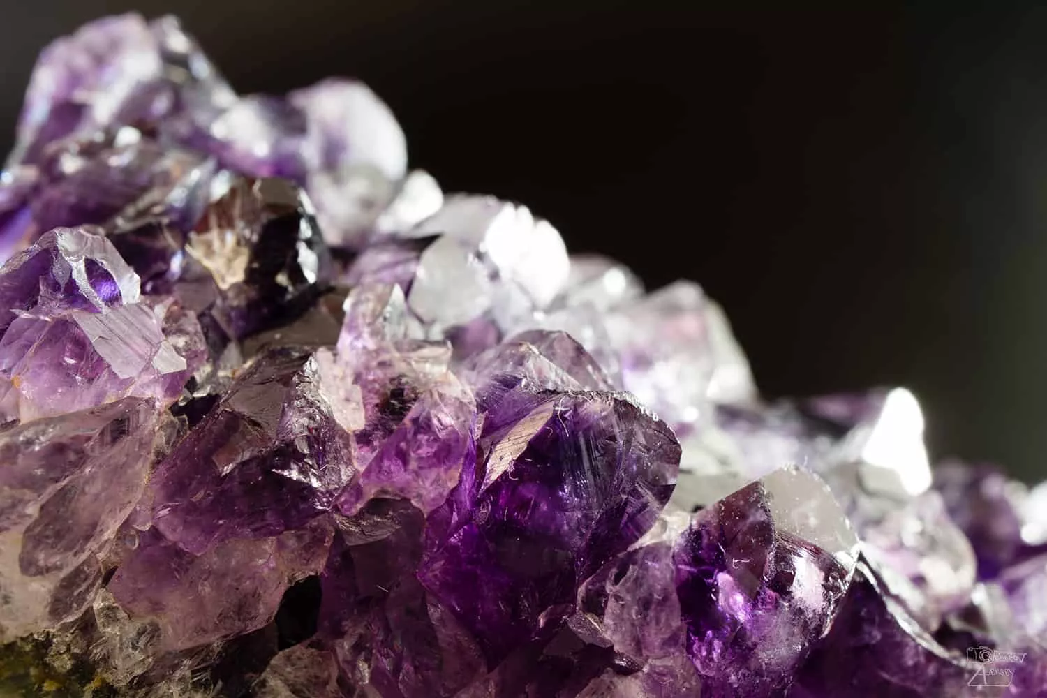 Science Has Revealed About the Crystal Therapy