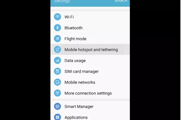 Connection of mobile phone to PC through the internet